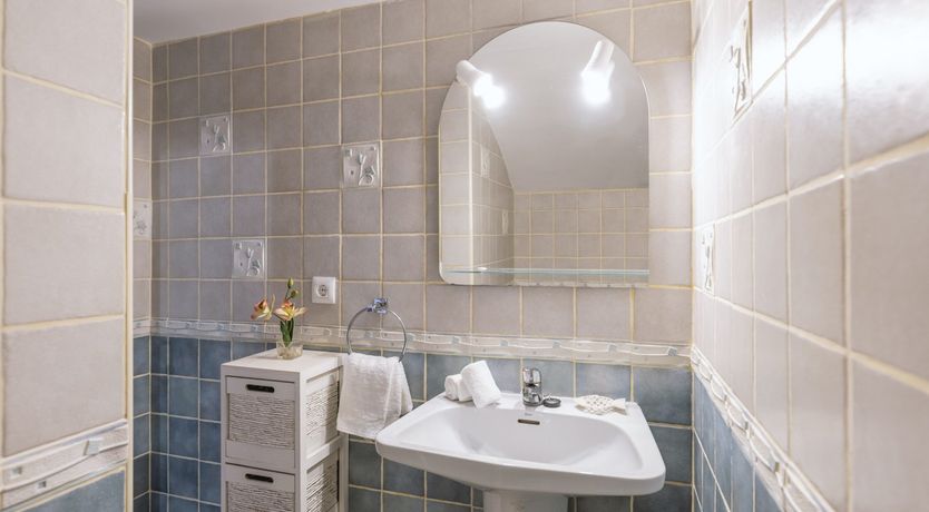 Photo of Arches & Awnings