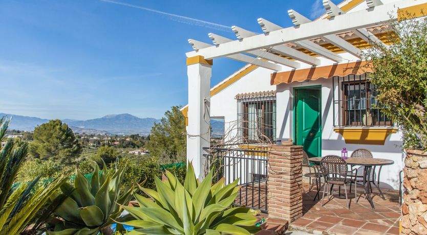 Photo of Orange Peel & Forest Green