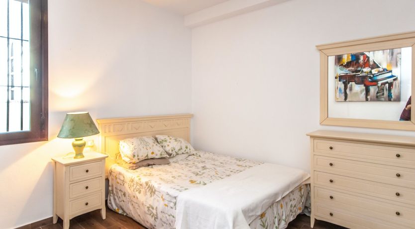 Photo of Orange Peel & Forest Green