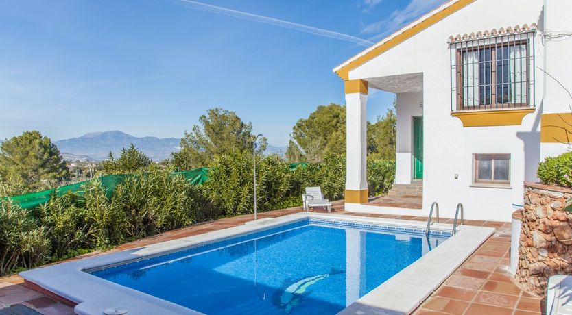 Photo of Orange Peel & Forest Green