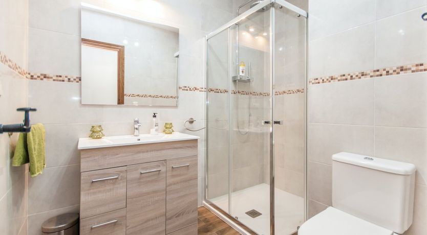 Photo of Orange Peel & Forest Green