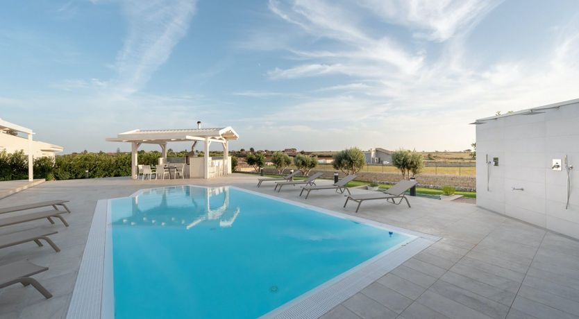 Photo of Baroque's Neighbour