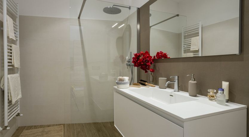 Photo of Kiss the Waves