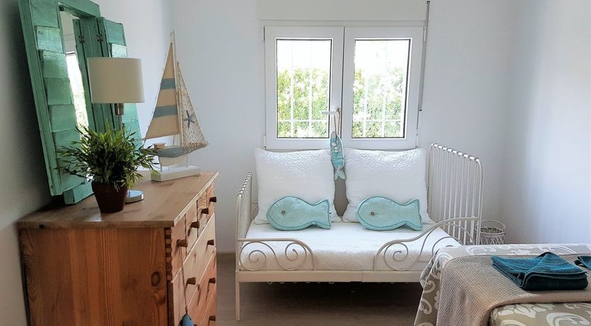 Photo of Tiles, Turquoise & Tunes