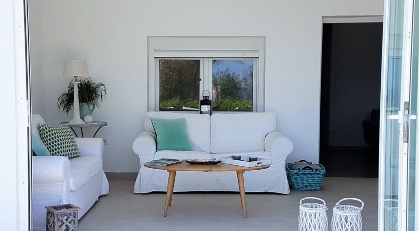 Photo of Tiles, Turquoise & Tunes