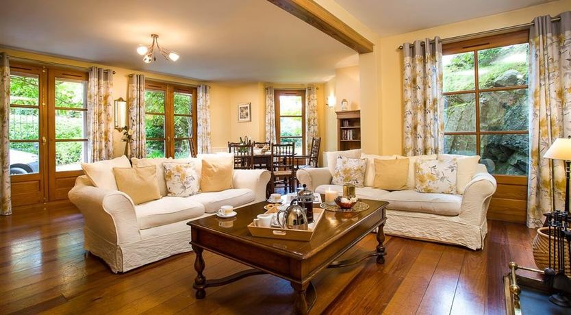 Photo of Silver Howe