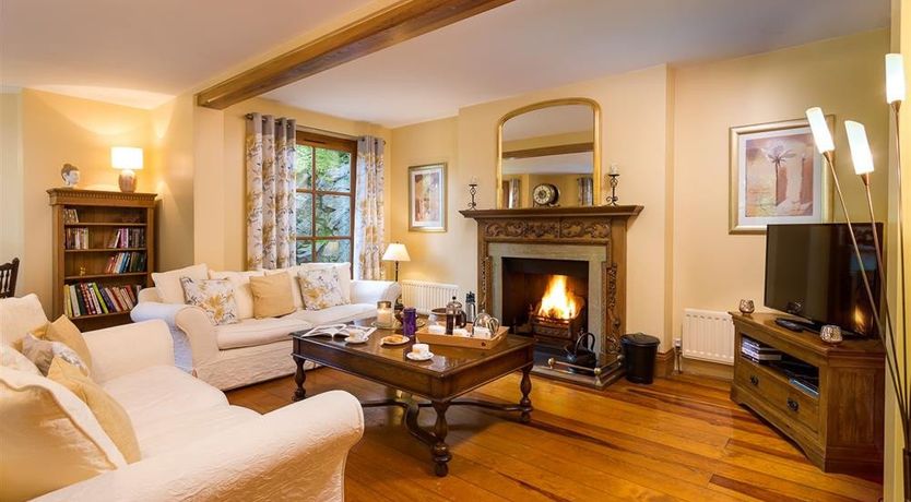 Photo of Silver Howe