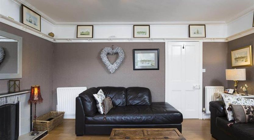 Photo of Luke's Hoose