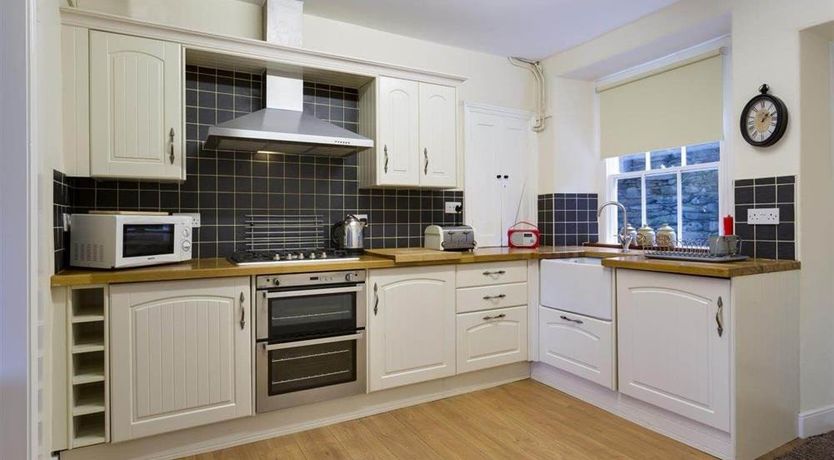 Photo of Luke's Hoose