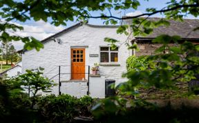 Photo of Barn End