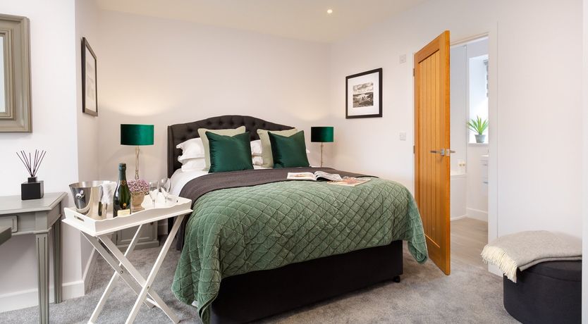 Photo of Lexington House