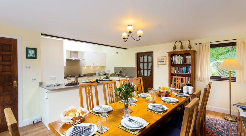 Photo of Lakefield House