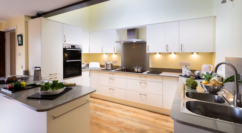 Photo of Lakefield House