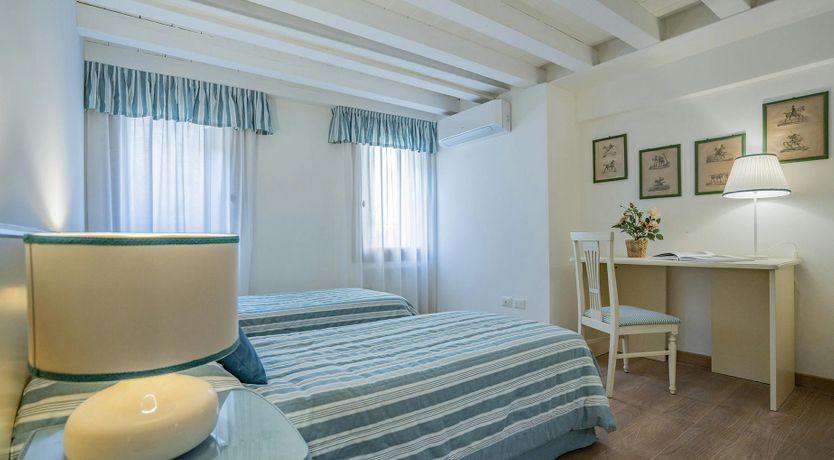 Photo of Venetian Flowers