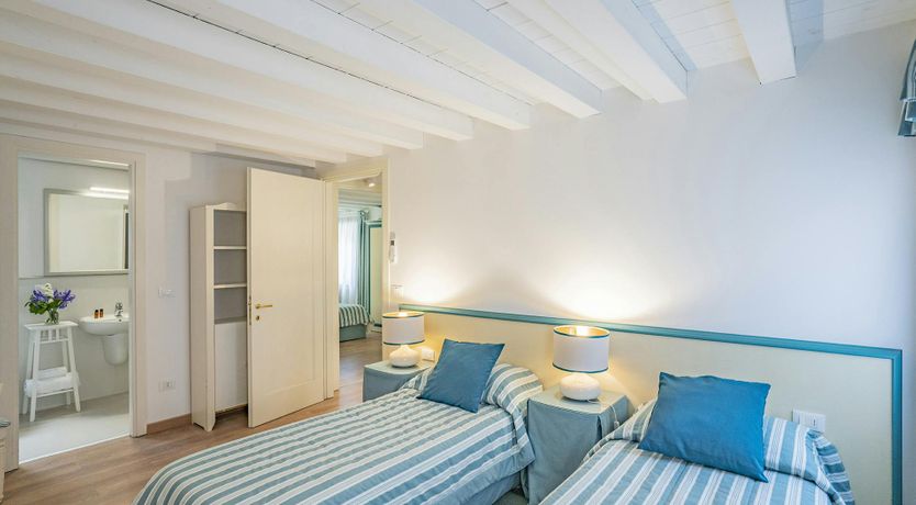 Photo of Venetian Flowers