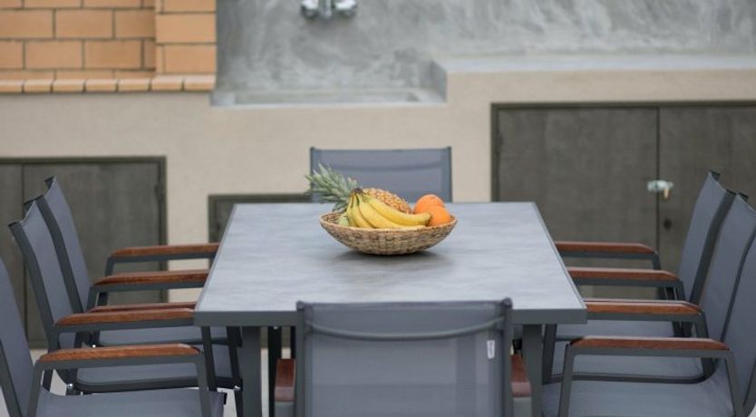 Photo of Lemon & Roses