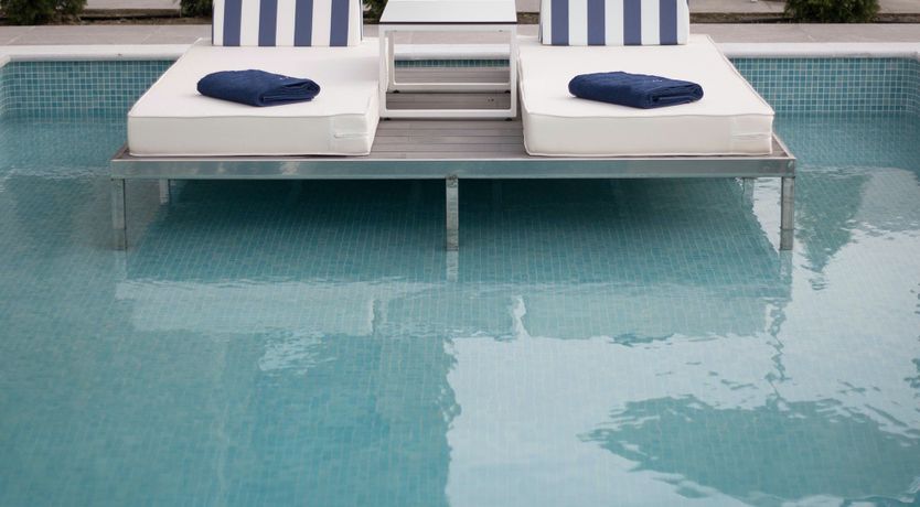 Photo of Lemon & Roses