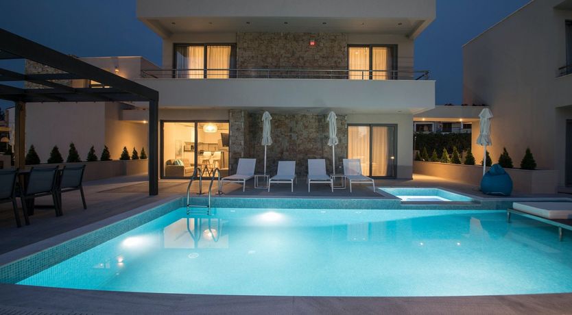 Photo of Lemon & Roses