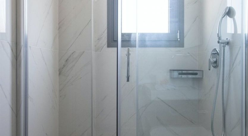 Photo of Lemon & Roses