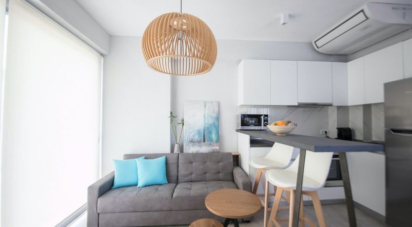 Photo of Lemon & Roses