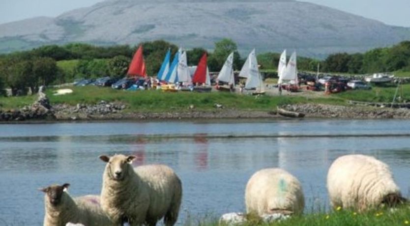 Photo of Kinvara Village: with Hot Tub & fun ping-pong