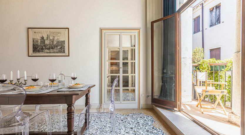 Photo of That's Venetian Life