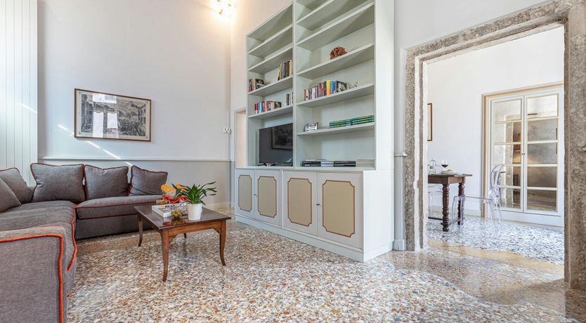 Photo of That's Venetian Life