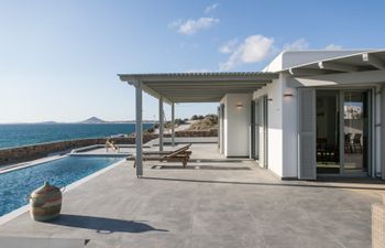 Cycladic Oasis Villa