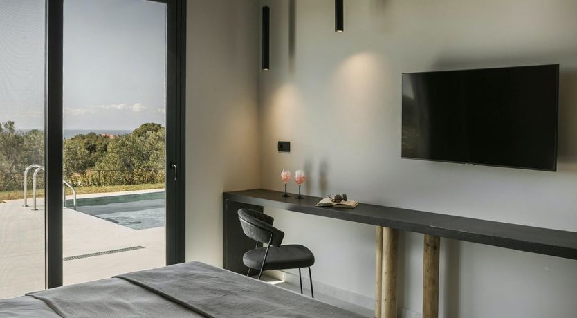 Photo of Grecian Sun