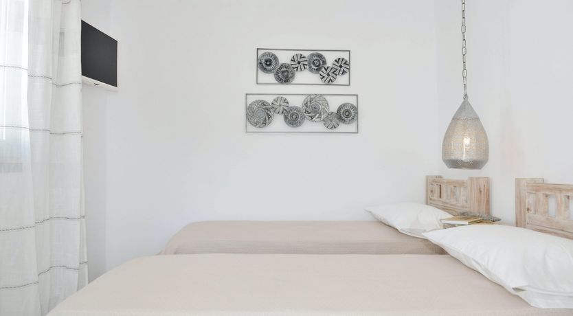 Photo of Grey & Coral