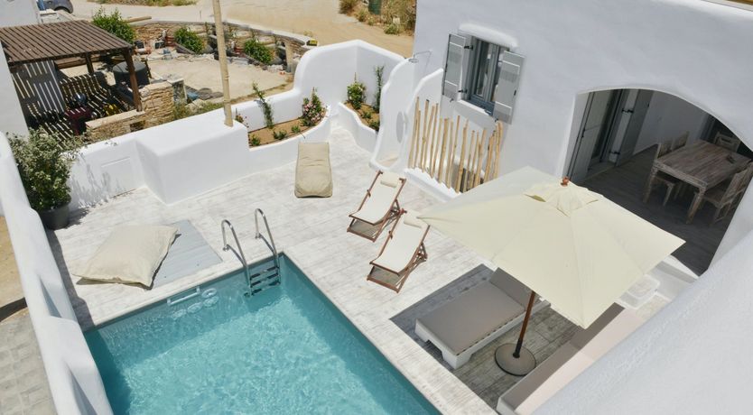 Photo of Grey & Coral