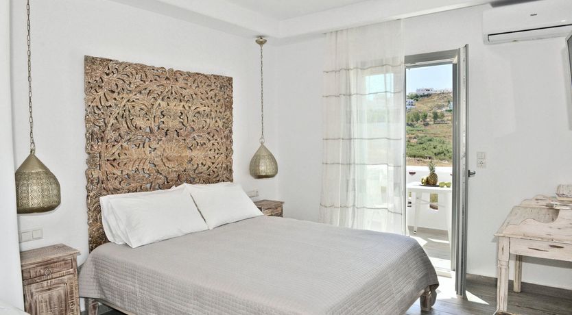 Photo of Grey & Coral