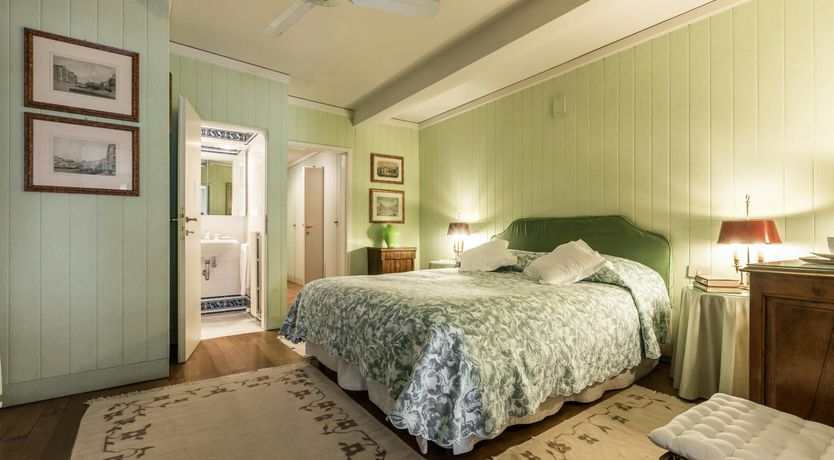 Photo of Keepsake on the Water