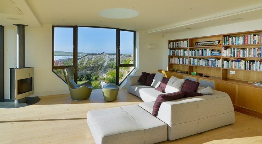Photo of Clifftop Hideaway