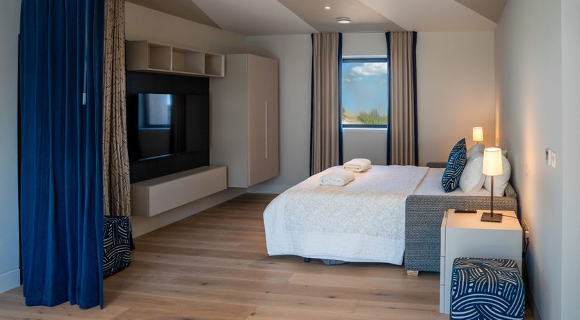 Photo of Clifftop Hideaway