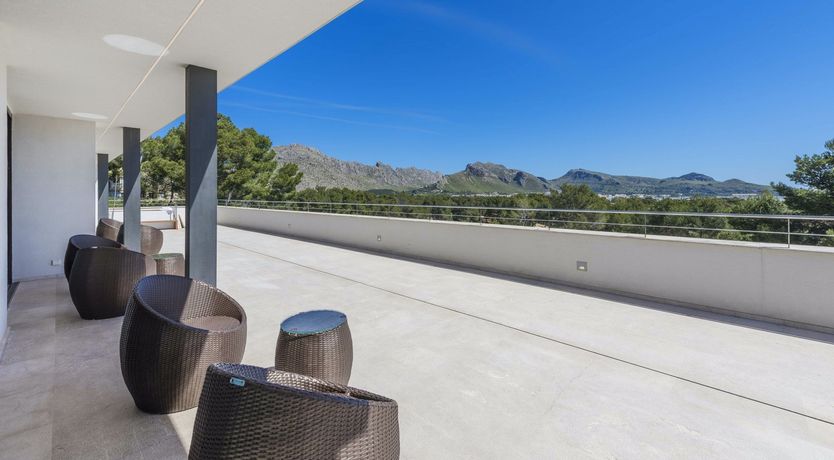 Photo of Dreaming by the Sea