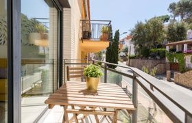 Photo of the-vibrant-ocean