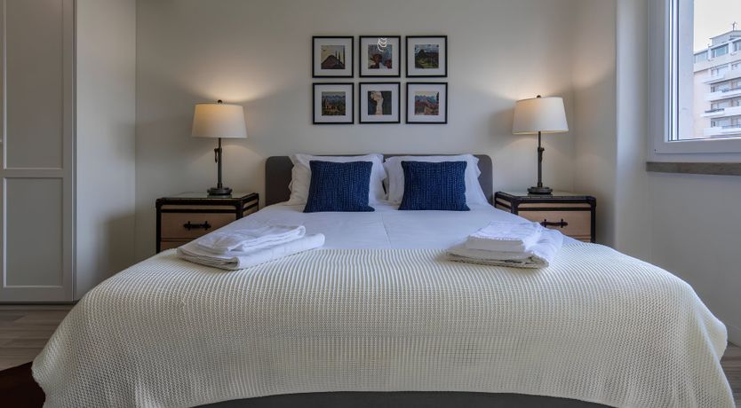 Photo of Lisbon Moon