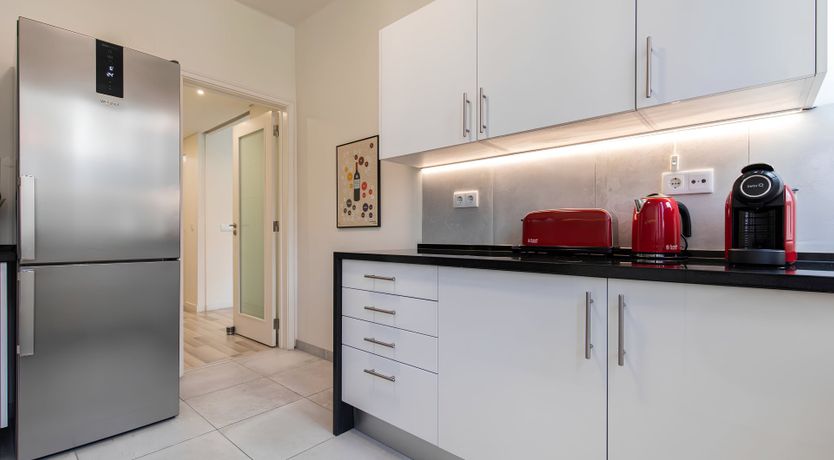 Photo of Lisbon Moon