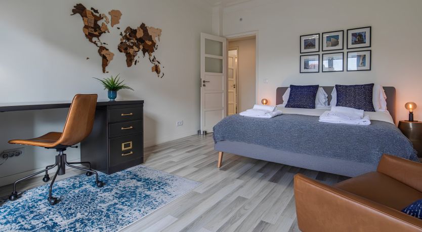 Photo of Lisbon Moon