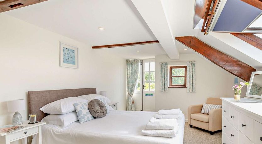 Photo of 3 Bed in Clyst St. Mary