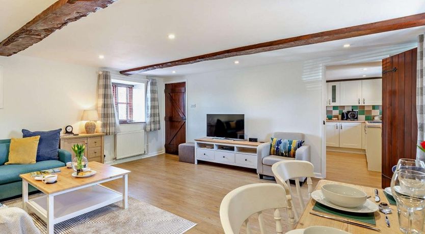 Photo of 3 Bed in Clyst St. Mary