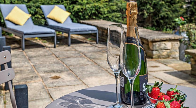 Photo of 1 Bed in Lechlade