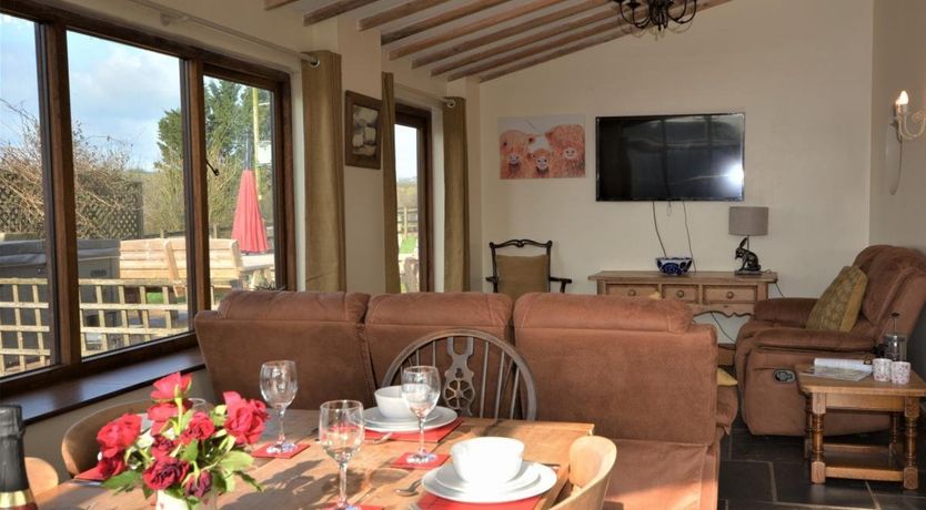 Photo of 4 Bed in Uplowman