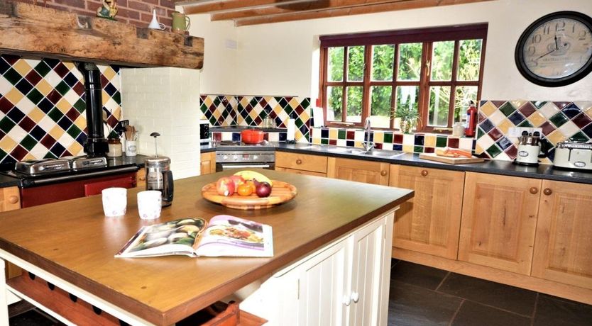 Photo of 4 Bed in Uplowman