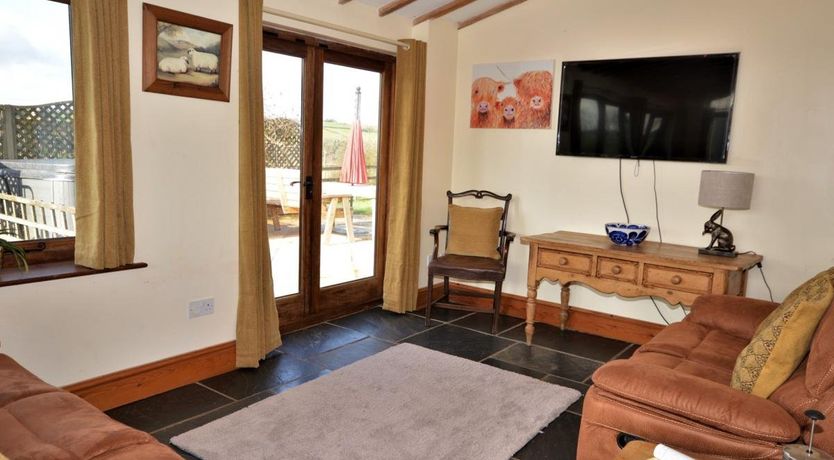 Photo of 4 Bed in Uplowman