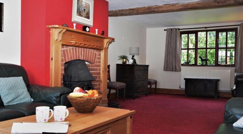 Photo of 4 Bed in Uplowman