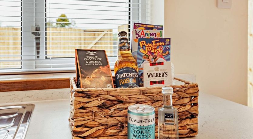 Photo of 4 Bed in Hewish