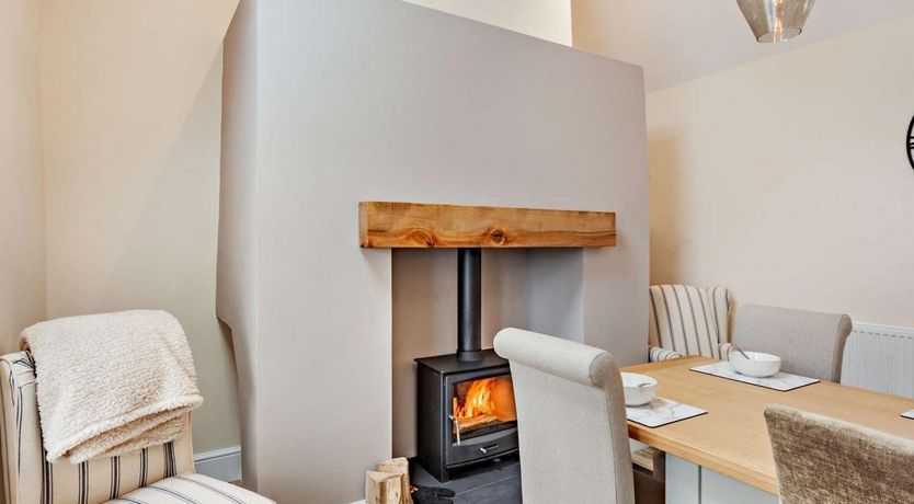 Photo of 4 Bed in Hewish