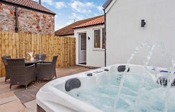 in Hewish (90859) Holiday Cottage